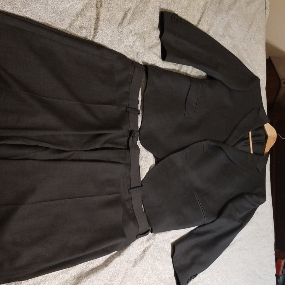 PAUL BETENLY SUIT